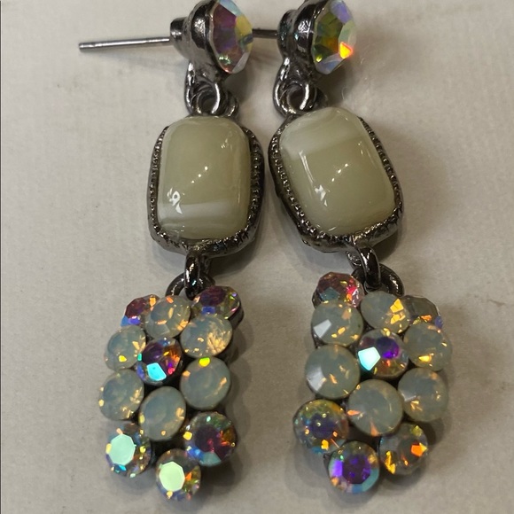 - Sea foam Green w ab Crystal pierced Drop Earring-SALE - Picture 8 of 14